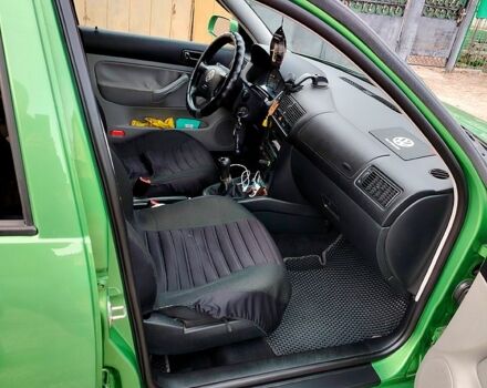 Зеленый Фольксваген Гольф, объемом двигателя 1.4 л и пробегом 237 тыс. км за 4199 $, фото 7 на Automoto.ua