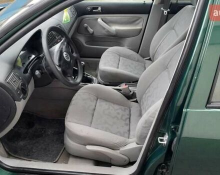 Зеленый Фольксваген Гольф, объемом двигателя 1.39 л и пробегом 170 тыс. км за 2999 $, фото 13 на Automoto.ua