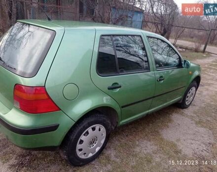 Зеленый Фольксваген Гольф, объемом двигателя 1.4 л и пробегом 309 тыс. км за 4200 $, фото 4 на Automoto.ua