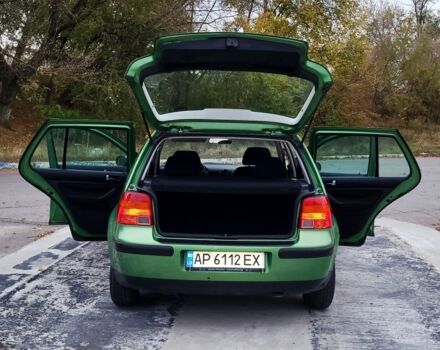 Зеленый Фольксваген Гольф, объемом двигателя 1.4 л и пробегом 200 тыс. км за 2850 $, фото 5 на Automoto.ua