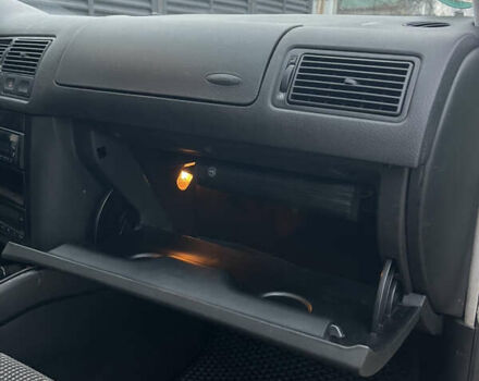 Зеленый Фольксваген Гольф, объемом двигателя 1.6 л и пробегом 210 тыс. км за 4200 $, фото 18 на Automoto.ua