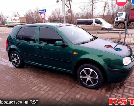 Зеленый Фольксваген Гольф, объемом двигателя 1.6 л и пробегом 200 тыс. км за 3700 $, фото 3 на Automoto.ua