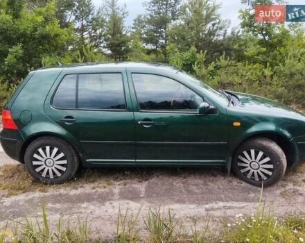 Зеленый Фольксваген Гольф, объемом двигателя 1.4 л и пробегом 326 тыс. км за 3800 $, фото 2 на Automoto.ua