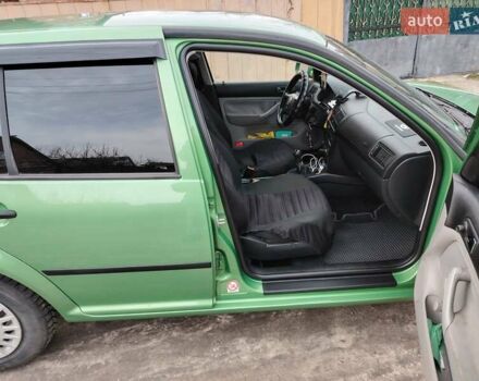 Зеленый Фольксваген Гольф, объемом двигателя 1.39 л и пробегом 237 тыс. км за 3970 $, фото 15 на Automoto.ua