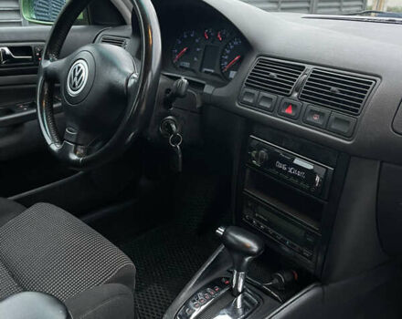 Зеленый Фольксваген Гольф, объемом двигателя 1.6 л и пробегом 210 тыс. км за 4200 $, фото 16 на Automoto.ua