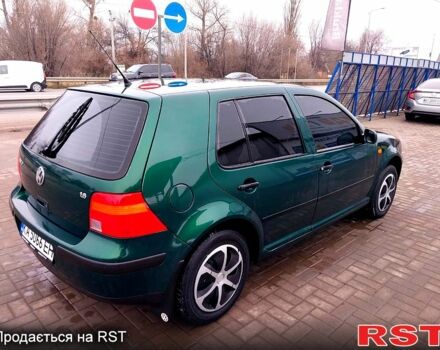Зеленый Фольксваген Гольф, объемом двигателя 1.6 л и пробегом 200 тыс. км за 3700 $, фото 5 на Automoto.ua