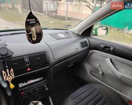 Зеленый Фольксваген Гольф, объемом двигателя 1.39 л и пробегом 237 тыс. км за 3970 $, фото 13 на Automoto.ua