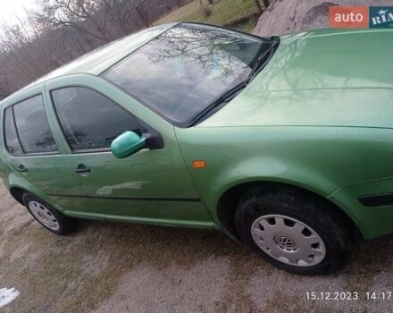 Зеленый Фольксваген Гольф, объемом двигателя 1.4 л и пробегом 309 тыс. км за 4200 $, фото 3 на Automoto.ua