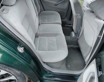 Зеленый Фольксваген Гольф, объемом двигателя 1.9 л и пробегом 331 тыс. км за 3000 $, фото 11 на Automoto.ua