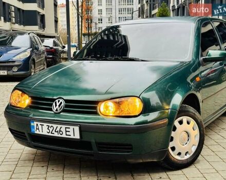 Зеленый Фольксваген Гольф, объемом двигателя 1.6 л и пробегом 285 тыс. км за 2999 $, фото 2 на Automoto.ua