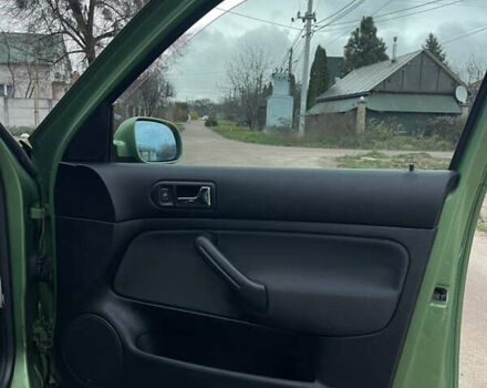 Зеленый Фольксваген Гольф, объемом двигателя 1.6 л и пробегом 210 тыс. км за 4200 $, фото 17 на Automoto.ua