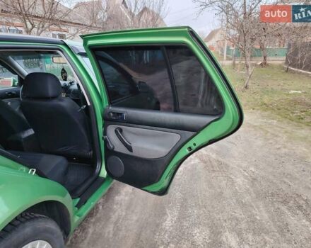 Зеленый Фольксваген Гольф, объемом двигателя 1.39 л и пробегом 237 тыс. км за 3970 $, фото 17 на Automoto.ua