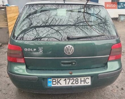 Зеленый Фольксваген Гольф, объемом двигателя 1.39 л и пробегом 276 тыс. км за 3150 $, фото 4 на Automoto.ua