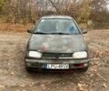 Зеленый Фольксваген Гольф, объемом двигателя 1.6 л и пробегом 120 тыс. км за 720 $, фото 5 на Automoto.ua