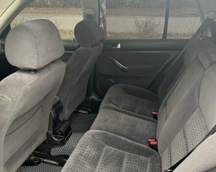 Зелений Фольксваген Гольф, об'ємом двигуна 1.6 л та пробігом 302 тис. км за 3800 $, фото 16 на Automoto.ua