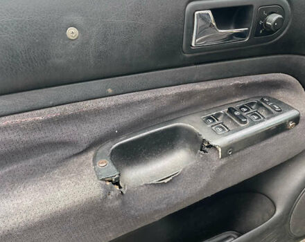 Зеленый Фольксваген Гольф, объемом двигателя 1.6 л и пробегом 230 тыс. км за 3500 $, фото 8 на Automoto.ua