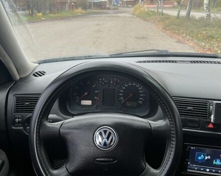 Зелений Фольксваген Гольф, об'ємом двигуна 1.6 л та пробігом 302 тис. км за 3800 $, фото 9 на Automoto.ua