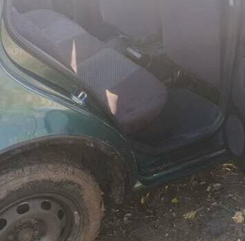 Зеленый Фольксваген Гольф, объемом двигателя 1.6 л и пробегом 400 тыс. км за 3200 $, фото 5 на Automoto.ua