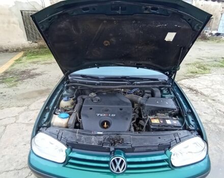 Зеленый Фольксваген Гольф, объемом двигателя 0 л и пробегом 378 тыс. км за 2450 $, фото 2 на Automoto.ua