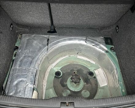 Зелений Фольксваген Гольф, об'ємом двигуна 1.6 л та пробігом 302 тис. км за 3800 $, фото 7 на Automoto.ua