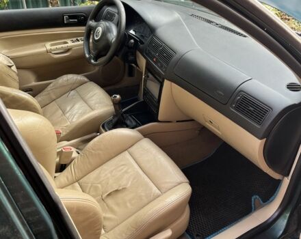 Зеленый Фольксваген Гольф, объемом двигателя 1.8 л и пробегом 257 тыс. км за 3924 $, фото 5 на Automoto.ua