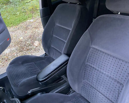 Зелений Фольксваген Гольф, об'ємом двигуна 1.6 л та пробігом 332 тис. км за 3999 $, фото 11 на Automoto.ua