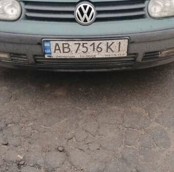 Зеленый Фольксваген Гольф, объемом двигателя 1.6 л и пробегом 400 тыс. км за 3200 $, фото 1 на Automoto.ua