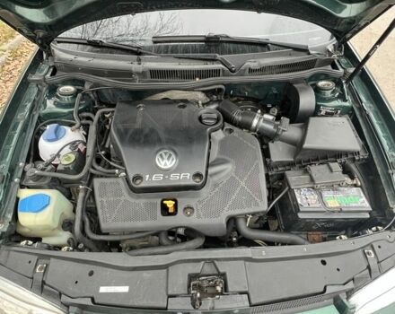 Зелений Фольксваген Гольф, об'ємом двигуна 1.6 л та пробігом 302 тис. км за 3800 $, фото 8 на Automoto.ua