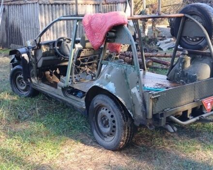 Зеленый Фольксваген Гольф, объемом двигателя 2 л и пробегом 340 тыс. км за 598 $, фото 3 на Automoto.ua