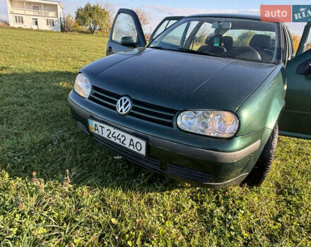 Фольксваген Гольф 1999 у Снятине на Automoto.ua Зелений Фольксваген Гольф, об'ємом двигуна 1.39 л та пробігом 300 тис. км за 2750 $, фото 5 на Automoto.ua