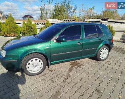 Фольксваген Гольф 2000 в Коломые на Automoto.ua Зеленый Фольксваген Гольф, объемом двигателя 1.6 л и пробегом 307 тыс. км за 4200 $, фото 1 на Automoto.ua