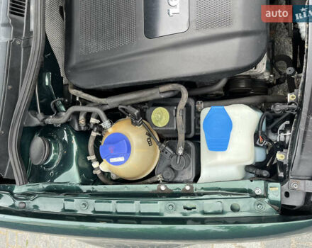 Зеленый Фольксваген Гольф, объемом двигателя 1.6 л и пробегом 221 тыс. км за 5200 $, фото 39 на Automoto.ua