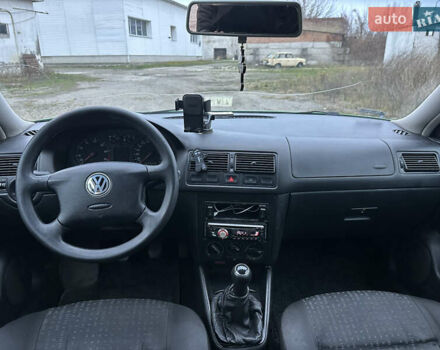 Зелений Фольксваген Гольф, об'ємом двигуна 1.6 л та пробігом 290 тис. км за 2900 $, фото 9 на Automoto.ua