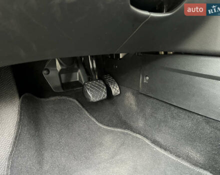 Зеленый Фольксваген Гольф, объемом двигателя 1.6 л и пробегом 221 тыс. км за 5200 $, фото 33 на Automoto.ua