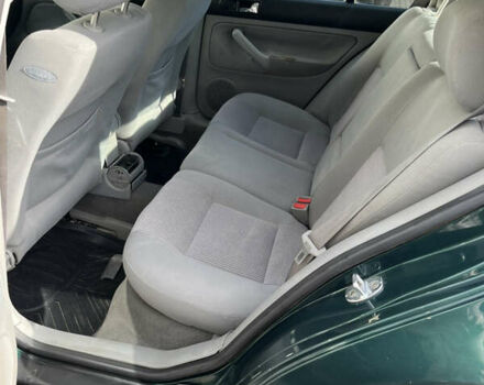 Зеленый Фольксваген Гольф, объемом двигателя 1.6 л и пробегом 198 тыс. км за 2999 $, фото 5 на Automoto.ua