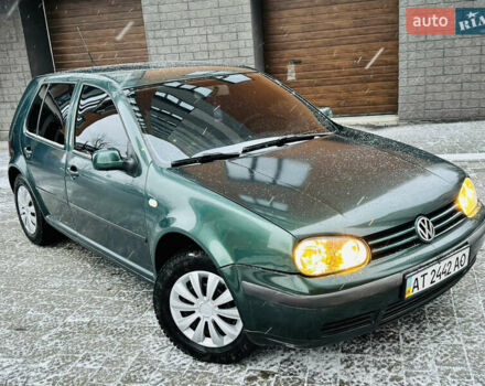 Зеленый Фольксваген Гольф, объемом двигателя 1.39 л и пробегом 300 тыс. км за 2950 $, фото 2 на Automoto.ua