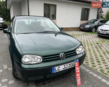 Зеленый Фольксваген Гольф, объемом двигателя 1.6 л и пробегом 221 тыс. км за 5200 $, фото 2 на Automoto.ua