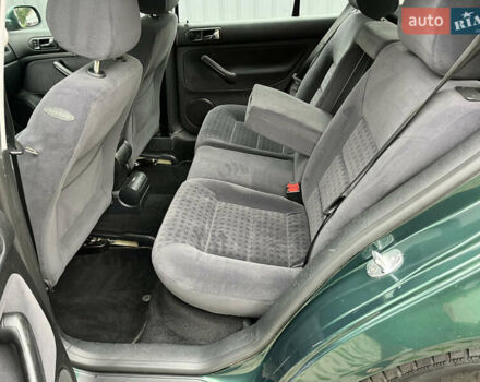 Зеленый Фольксваген Гольф, объемом двигателя 1.6 л и пробегом 221 тыс. км за 5200 $, фото 25 на Automoto.ua