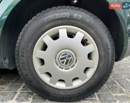 Зеленый Фольксваген Гольф, объемом двигателя 1.6 л и пробегом 221 тыс. км за 5200 $, фото 17 на Automoto.ua