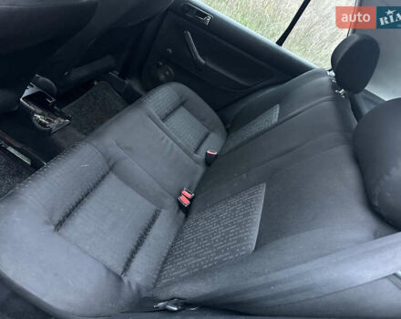 Зелений Фольксваген Гольф, об'ємом двигуна 1.6 л та пробігом 290 тис. км за 2900 $, фото 6 на Automoto.ua