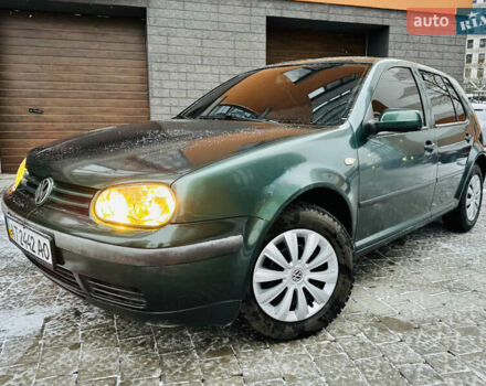 Зеленый Фольксваген Гольф, объемом двигателя 1.39 л и пробегом 300 тыс. км за 2950 $, фото 15 на Automoto.ua