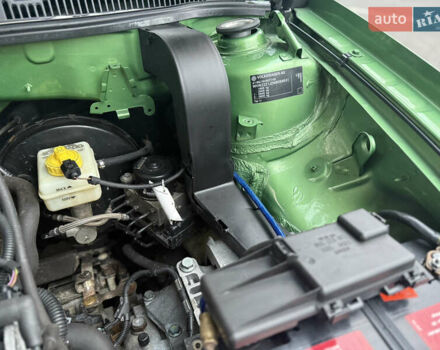 Зеленый Фольксваген Гольф, объемом двигателя 1.39 л и пробегом 160 тыс. км за 4499 $, фото 3 на Automoto.ua