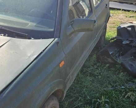 Зеленый Фольксваген Гольф, объемом двигателя 1 л и пробегом 300 тыс. км за 758 $, фото 1 на Automoto.ua