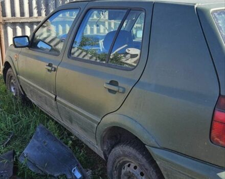 Зеленый Фольксваген Гольф, объемом двигателя 1 л и пробегом 300 тыс. км за 758 $, фото 4 на Automoto.ua