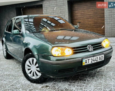 Зеленый Фольксваген Гольф, объемом двигателя 1.39 л и пробегом 300 тыс. км за 2950 $, фото 5 на Automoto.ua