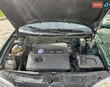 Зеленый Фольксваген Гольф, объемом двигателя 1.6 л и пробегом 198 тыс. км за 2999 $, фото 7 на Automoto.ua