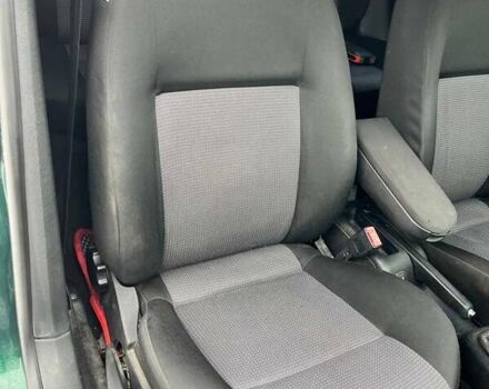 Зеленый Фольксваген Гольф, объемом двигателя 1.6 л и пробегом 250 тыс. км за 3500 $, фото 8 на Automoto.ua