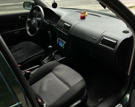 Зеленый Фольксваген Гольф, объемом двигателя 1.4 л и пробегом 230 тыс. км за 3200 $, фото 5 на Automoto.ua