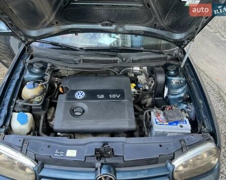 Зеленый Фольксваген Гольф, объемом двигателя 1.6 л и пробегом 298 тыс. км за 4799 $, фото 8 на Automoto.ua