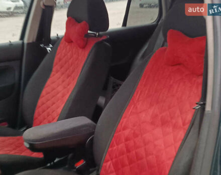 Зеленый Фольксваген Гольф, объемом двигателя 1.6 л и пробегом 170 тыс. км за 4990 $, фото 23 на Automoto.ua